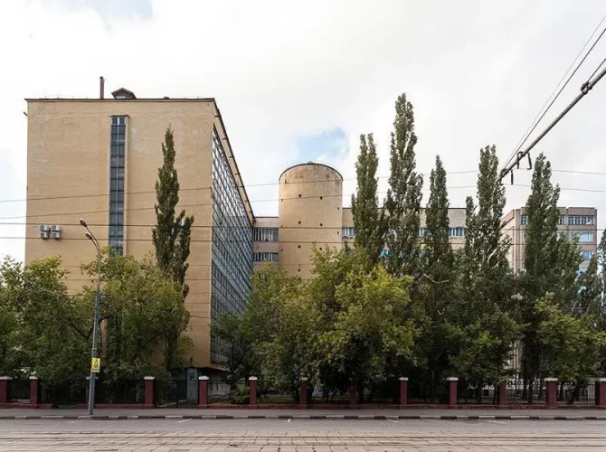 Рисуй авангард в Электротехническом институте. Экскурсия со скетчингом