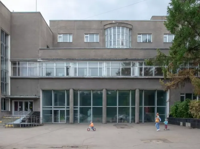 От монастыря к Дворцу культуры. Пешеходная экскурсия по Автозаводской