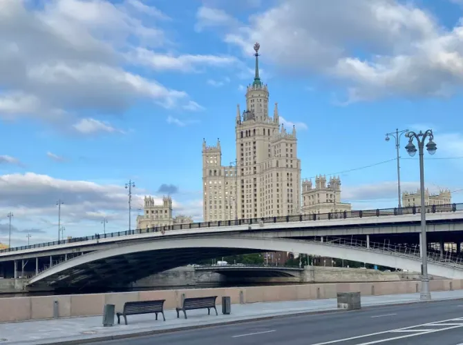 Высотка на Котельнической набережной. Экскурсия с просмотром кинохроники в кинотеатре «Иллюзион»
