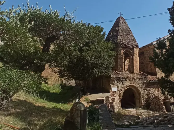 Mtskheta and its environs. From paganism to the «Golden Age» of Georgian Architecture