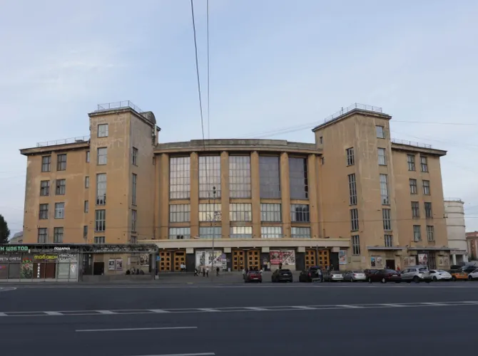 Ничего личного. Экскурсия про авангард за Нарвской заставой
