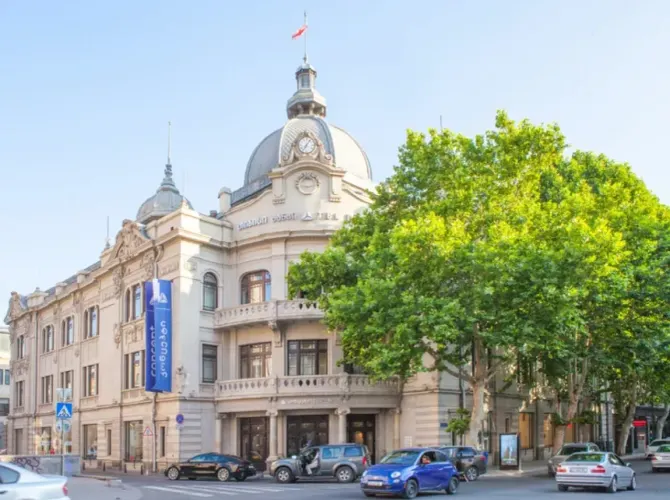 The left bank of Tbilisi in Art Nouveau style (Modern)