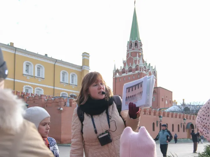 Построй свой Кремль. Экскурсия об инженерных секретах средневековой крепости и настольная игра для детей (7-10 лет)